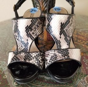 Kenneth Cole Dress Sandals